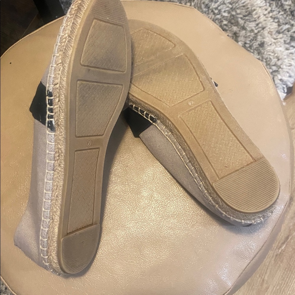 Tory Burch Weston Espadrille Flats in Natural color canvas & black leather logo - Picture 8 of 9